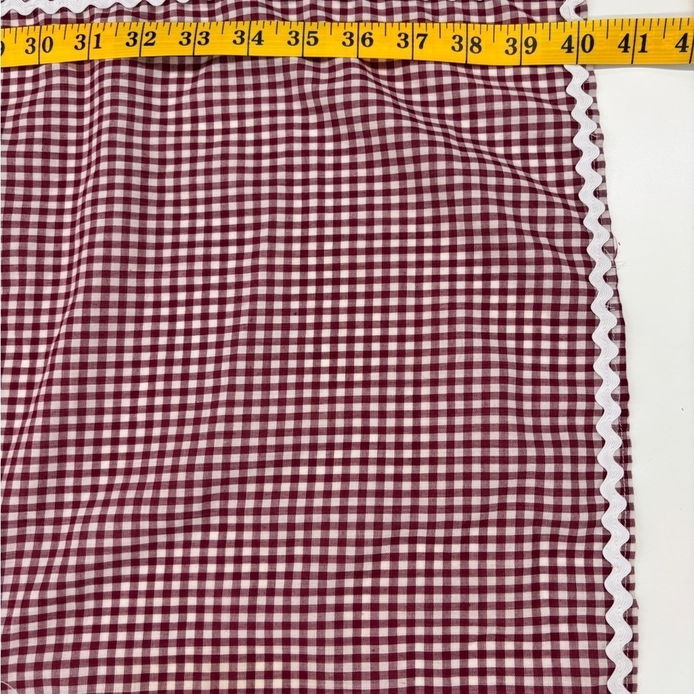Gingham Check Luncheon Cloth Handmade Embroidered Design Bordered with Rick Rack - Picture 10 of 11
